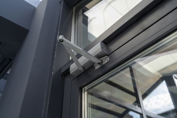 Door Closer Mounting in Lake Zurich
