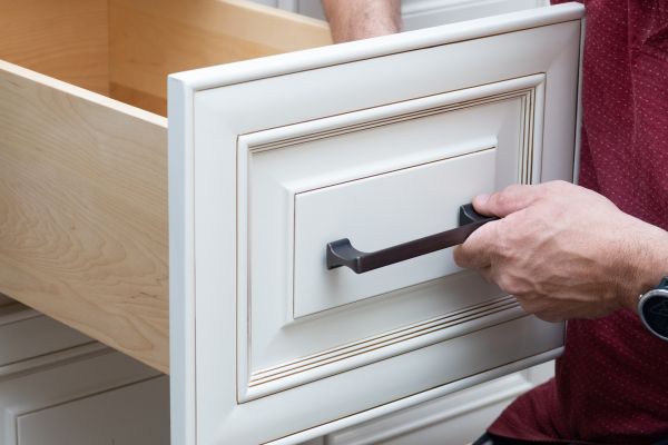 Cabinet Handle Installation in Lake Zurich