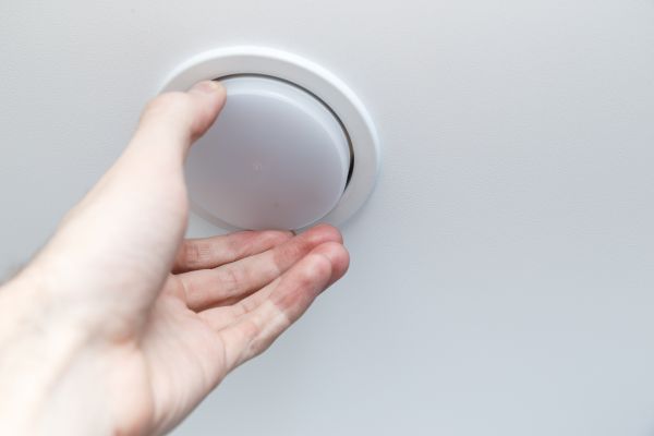 Ceiling Light Bulb Replacement in Lake Zurich