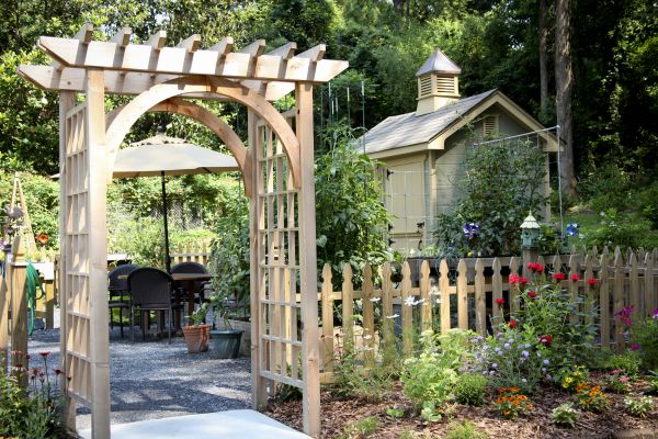 Trellis Mounting in Lake Zurich